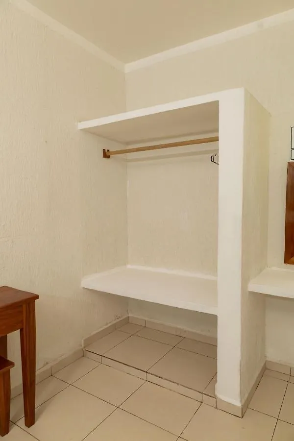 ***  Hotel Las Palmas En Laurel Cancún México