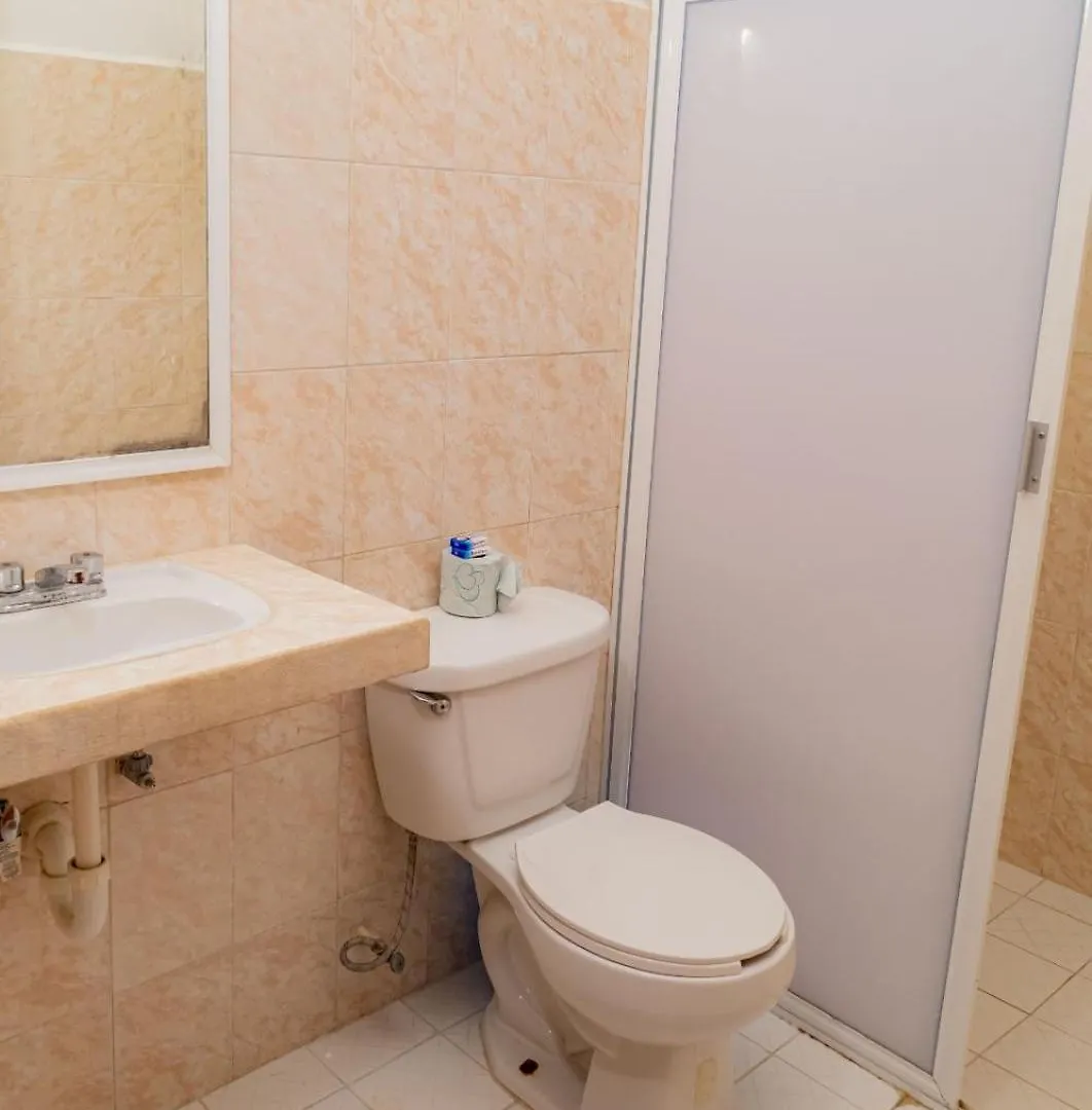 Hotel Las Palmas En Laurel Cancún
